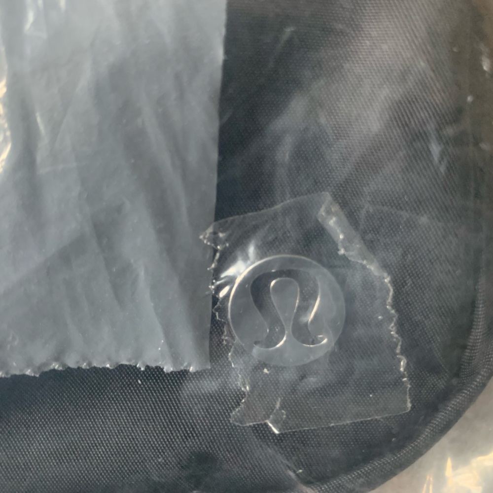 Lululemon Athletica Everywhere belt bag 1L, BLACK - Picture 11 of 13